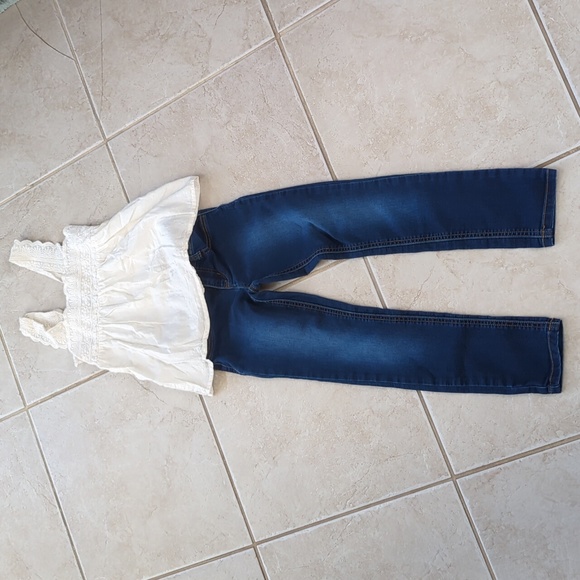 Girls size 7 skinny crazy 8 blue jeans and old navy cream 6/7 tank top - Picture 1 of 8